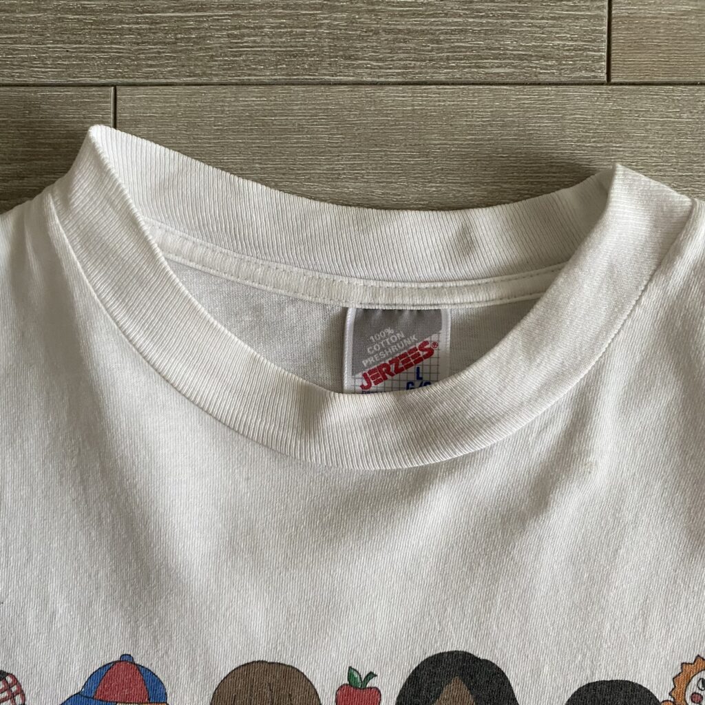 aiko children first Tシャツ　首元