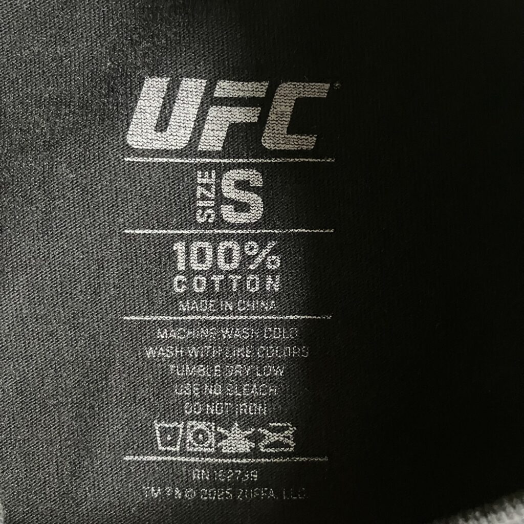 川口春奈 UFC BMF マックスホロウェイ Tシャツ