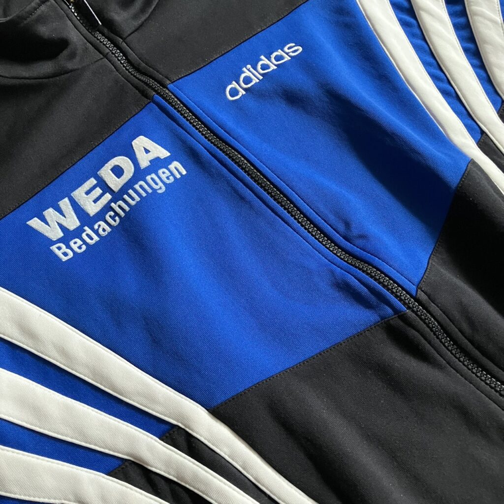 あのちゃん　あのちゃんの電電電波　 完全密着411日　アディダス　adidas トラックジャケット　ジャージ　90s